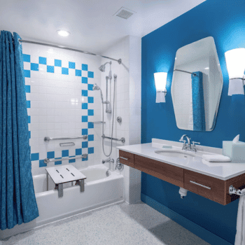 🏖️ Cabana Bay Beach Resort Review with Volcano Bay View – A Fantastic Family Hotel 12 Cabana Bay – Accessible Tub with Support Features