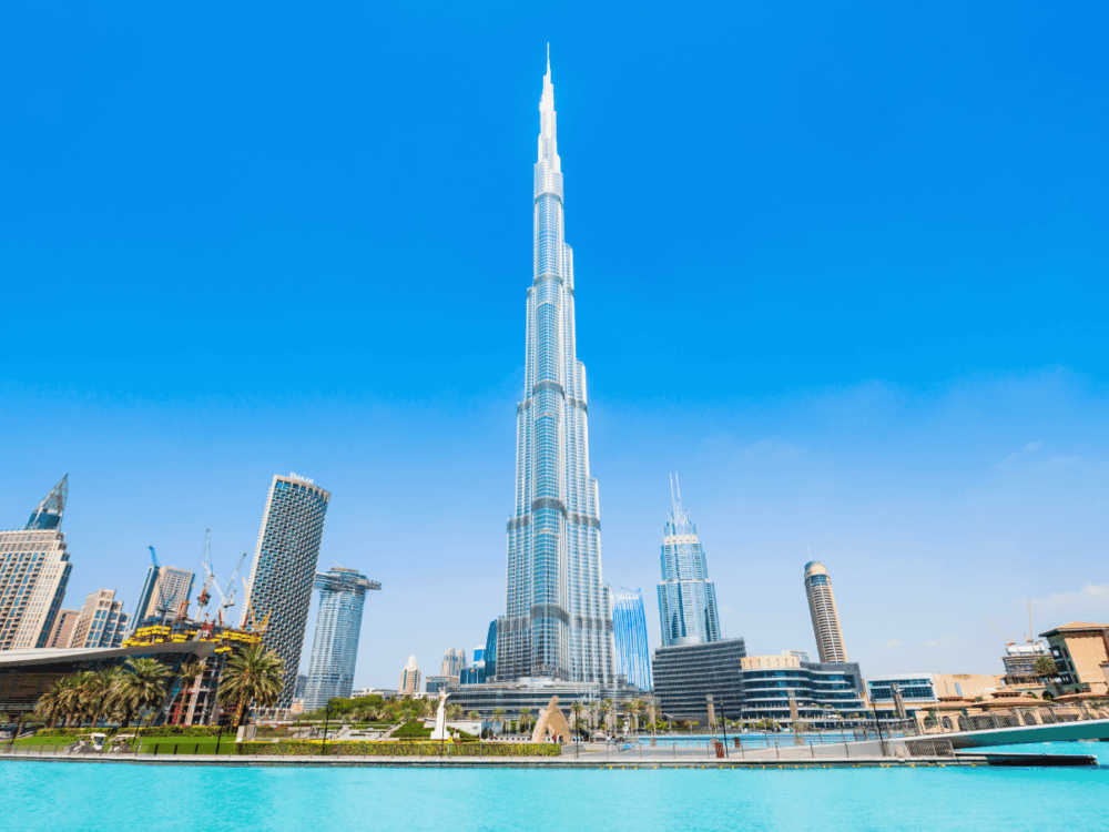 12 Memorable Skylines & Iconic Buildings Around the World